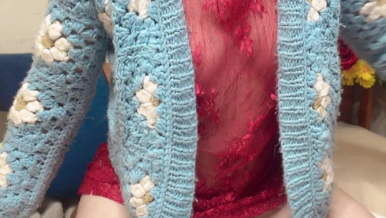 sweethanajapanese: 娇小的哈娜穿着礼服看到扔她的奶子如此性感的阴户屁股