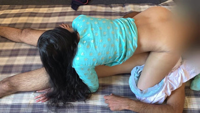 Desifilmy45: 義理の妹温泉Juicey滑りとお尻しゃぶり