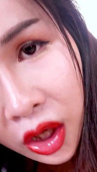 Geiler ladyboy emmy kommt hart