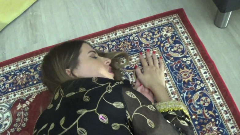 Amateur Homemade Porn: Je baise ma jolie demi-sœur arabe sexy quand les parents...