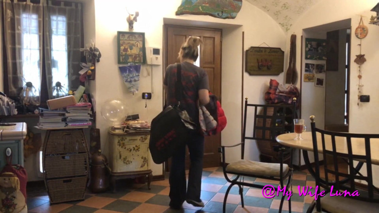 My Wife Luna: Luna returns from the gym