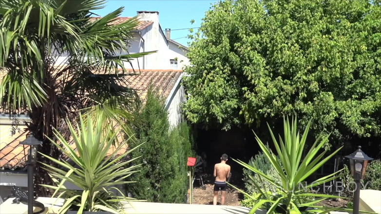 Bareback porn made in France: Pria Muslce Kacau Di Exteiru Oleh Seorang Twink