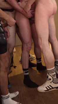 Boşalıyor justahole cumdump: Bbb_ldn grup seks ve vahşi üstler tarafından döllenme!