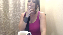 Abby Anna: Kopi pagi & masa rokok