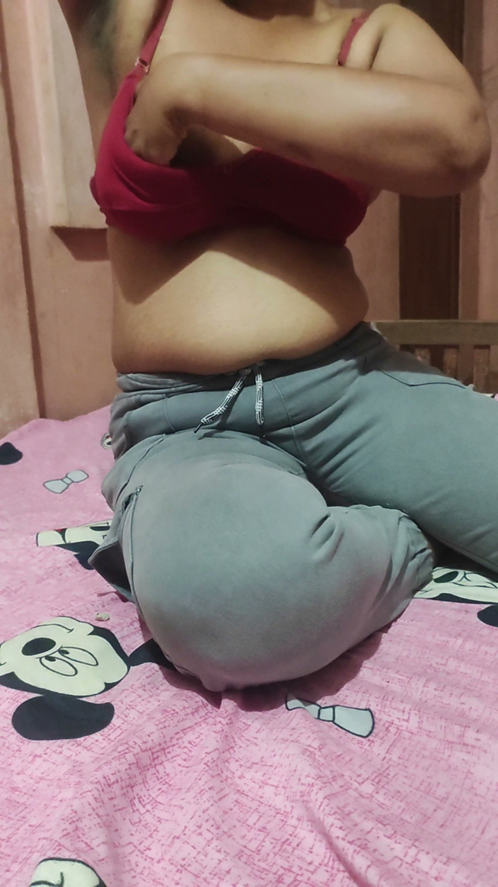 Realmallucouplevlog: My Neighbor's Mallu Friend Neha's Tendencies Turn Me on Too...