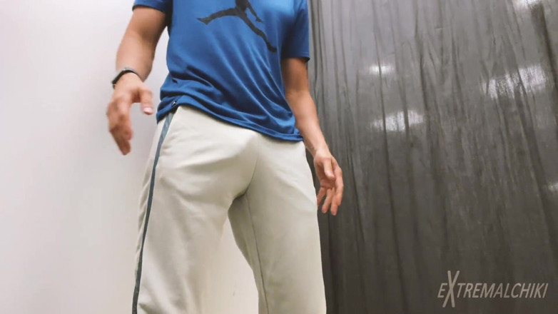 Extremalchiki: Fitting room twink wank