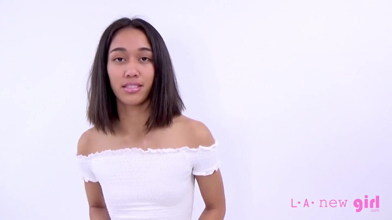 L.A. New Girl: Cue nastolatka liże dupka fotografa i połyka jego spermę