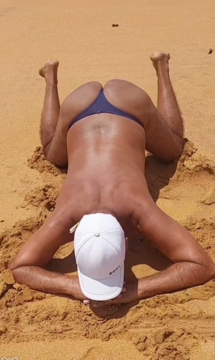 Ladysilvas: Ladysilva on All Fours Wanting Cock in Her Hot Ass...