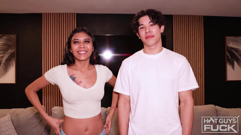 Hot Guys Fuck: No Cut Kody Blows Reina Hearts Back Out Then Feeds...