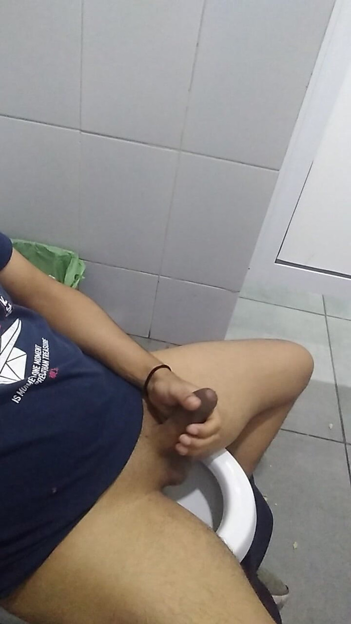 AlexAlejandro13: En Un Centro Comercial