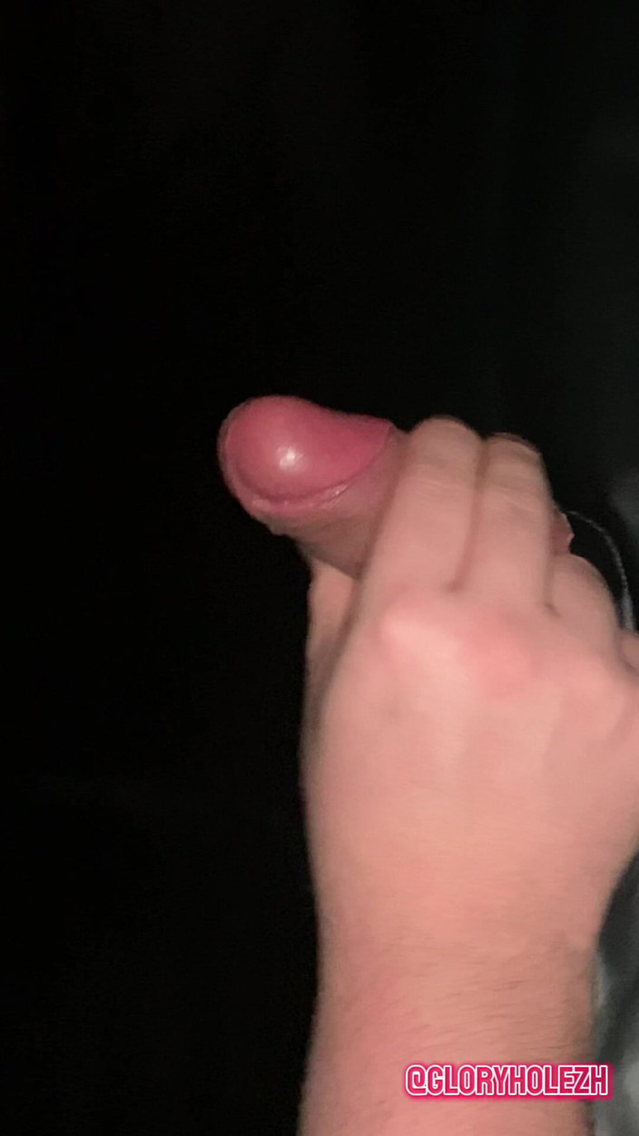 gloryholezh: 22letý fotbalista dostane své první gay kouření po tréninku a...