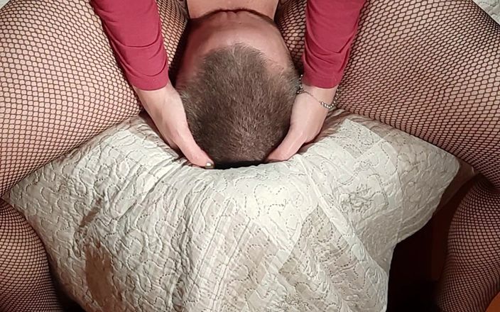 goddess82: Ik geniet van je lijden!
