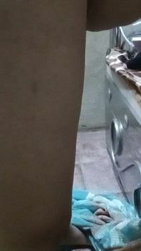Desi Bhabhi ถูกจับเป็นเชลยและปล่อยตัว