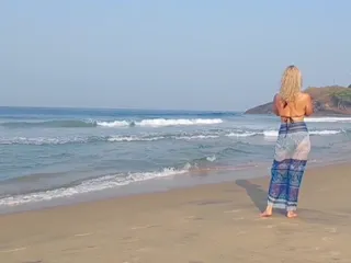 Selena701: Amateur Mature Wife Enjoys Sex After Walking and Bath