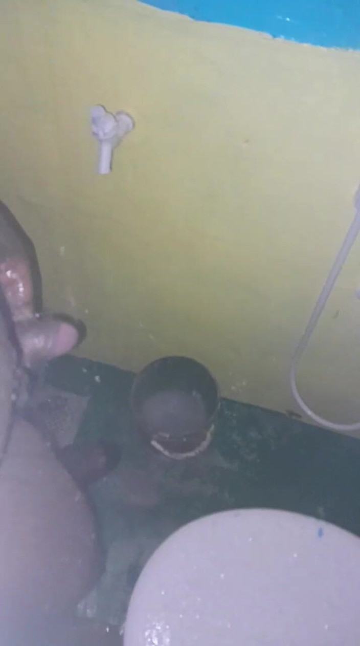 Tharukshi: Sri lanka bagno lieto fine 2