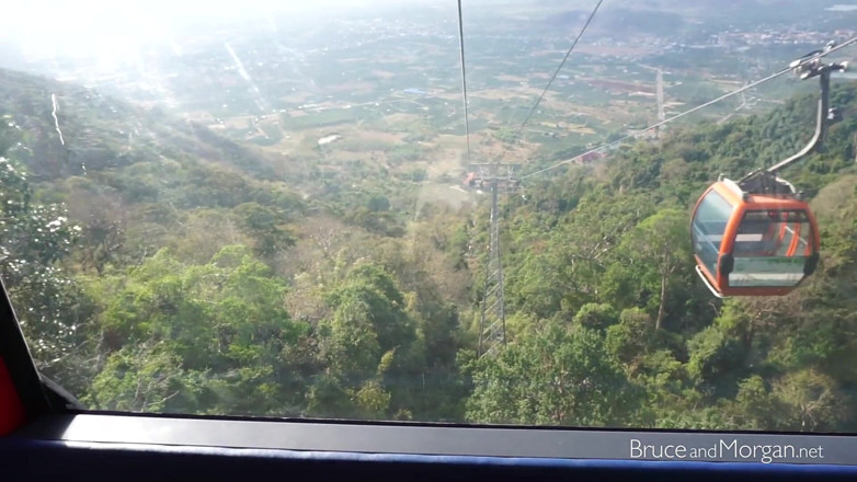 Bruce-and-Morgan: Fun with Urine in the Cable Car