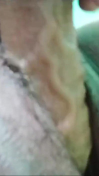 Sexy Filipijnse milf kreunt en masturbeert