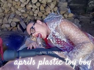 April VR Productions: Đồ chơi nhựa cậu bé