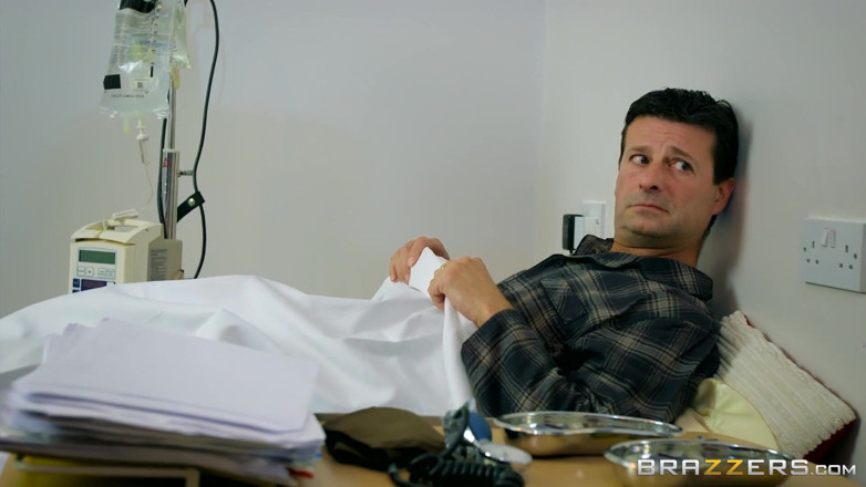 BRAZZERS: Brazzers - Dr. Monique Alexander ukazuje nezbednou sestřičku Nekane Sweet, jak...