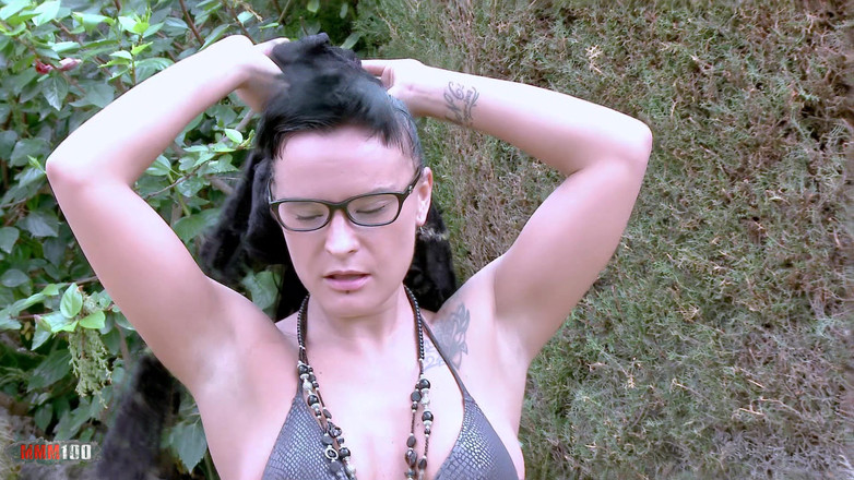 MMM100 Solo: Jenny up Destroy: bonita pelirroja pequeña Jenny destruye quitando la...