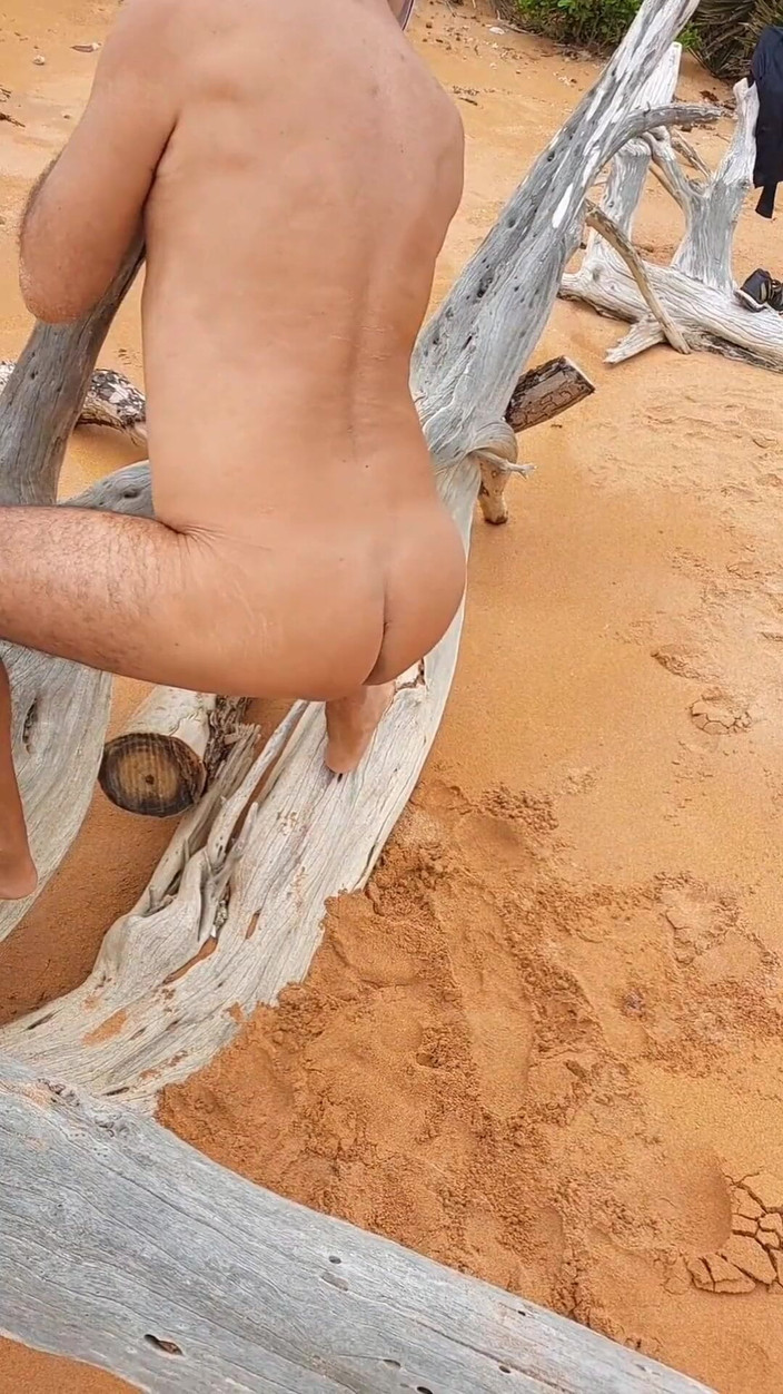 Ladysilvas: Ladysilva perché non vieni a scopare il mio culo caldo...