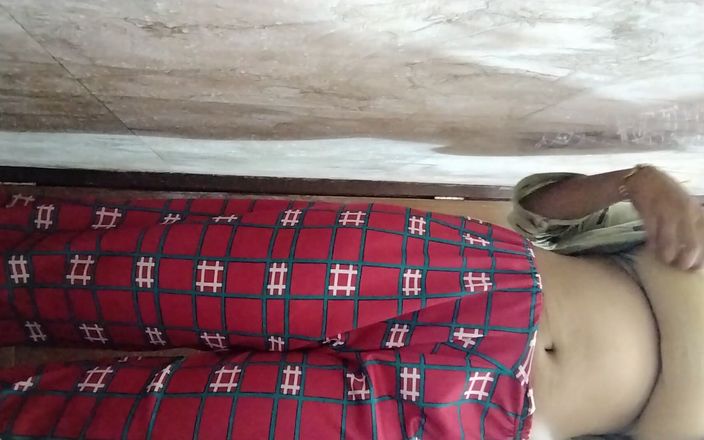 Riya Thakur: Hausfrau putzt ihre muschi zu hause