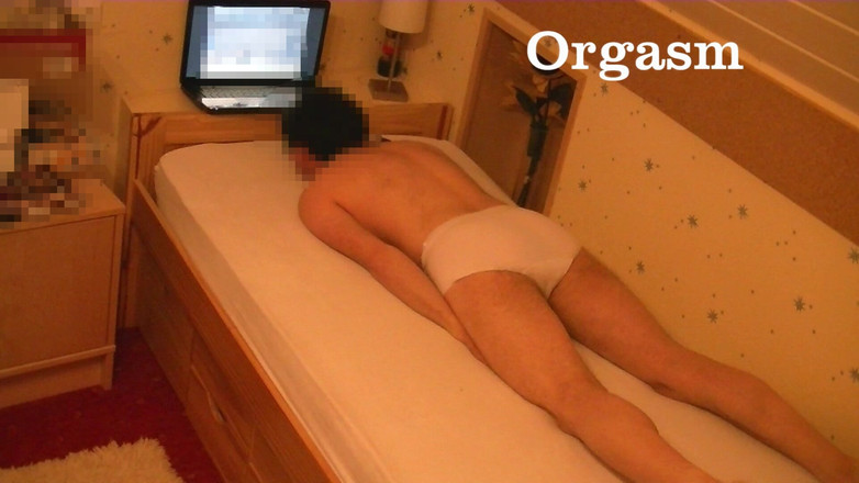 Mark Hannes: Mẹ chồng trượt chân thủ dâm