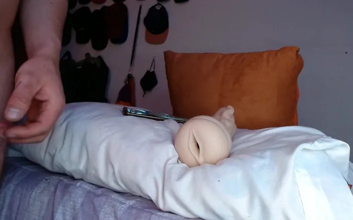 Charrterr: I Fuck My Sex Toy Very Hard