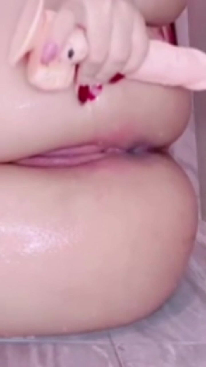 Novita_gemoy: Janda Mainin Dildo