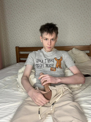 Morflot24: 三天的禁欲在 twink 床洪水中结束