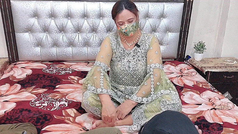 Pakistani CoupleX: 半杯后我的女友