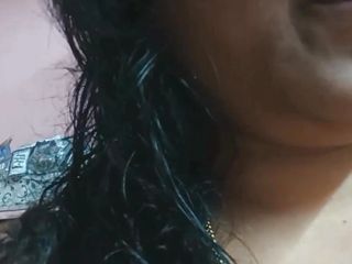 Telugu fuckers: Tami Ponnu в ванной с натуральными красотками, сексуальными губами