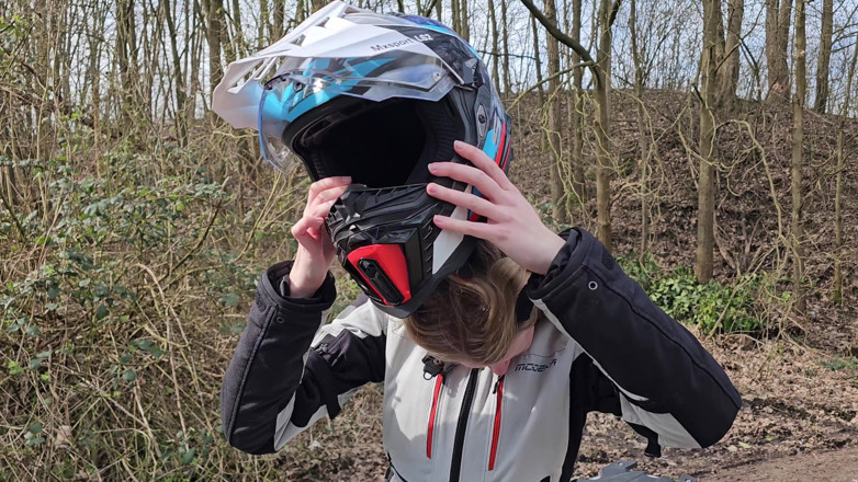 Bikergirl_97: First Video on My Bike