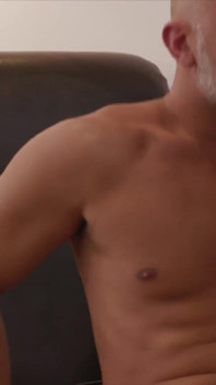 Impresionante Cherry Kiss toma la enorme polla de Christian Clay por el culo