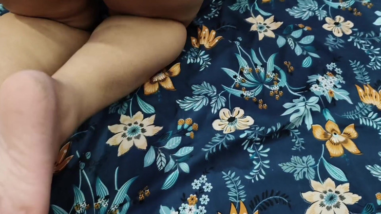 Sexgarl84: Awak menelefon teman wanita saya di rumah dan memancut mani...