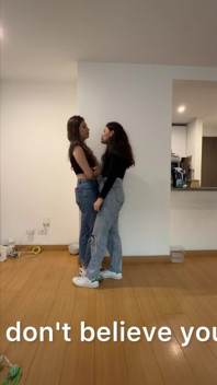Làm rối đôi giày thể thao của tôi
