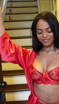 Ava Valentina All Natural Bubble Booty Calls Cannon for a Booty Call