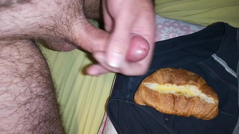 Cicci77: Nuova colazione spermatica per Cicci77