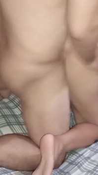 Тугий анал настоящей филиппинки в домашнем видео - крики от удовольствия