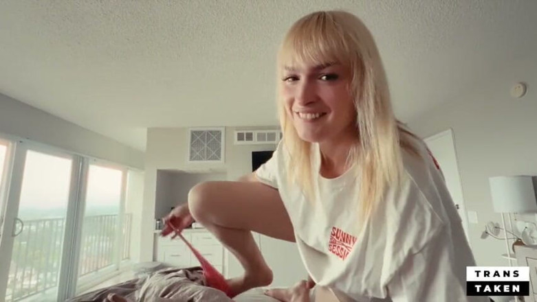 Justice Trans: Trans GF Blake Lovely Wakes up BF to Morning Fun