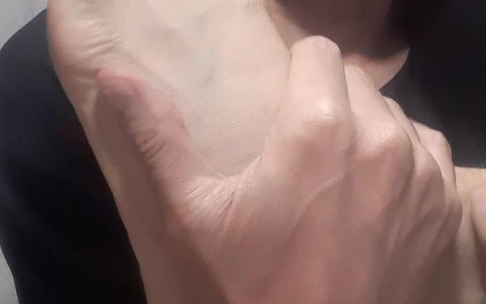 Big uncut hard cock: Мои ступни крупным планом