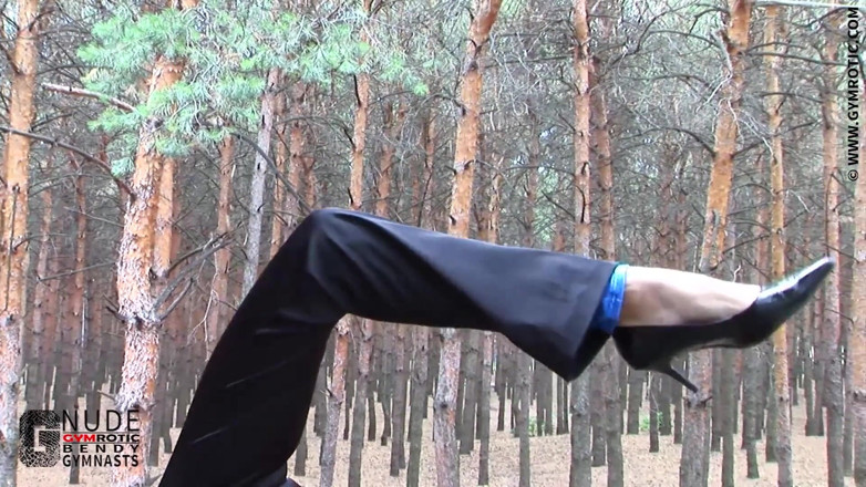Gymrotic: nile kaitsoot men bare stanon vaali contortionist