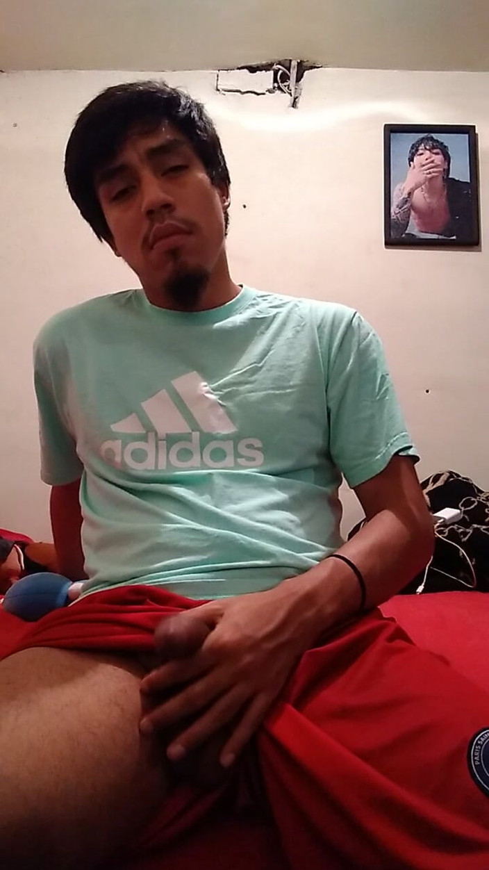 AlexAlejandro13: Sundej si tyto šortky trochu, aby můj penis byl tvrdý