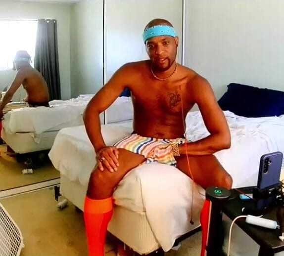 Kennie Jai: Kennie Jai Jerks and Shoots!