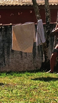 Esposa Puta Estendendo Roupa Sem Calcinha E O Corno Fodeu Ela Ali