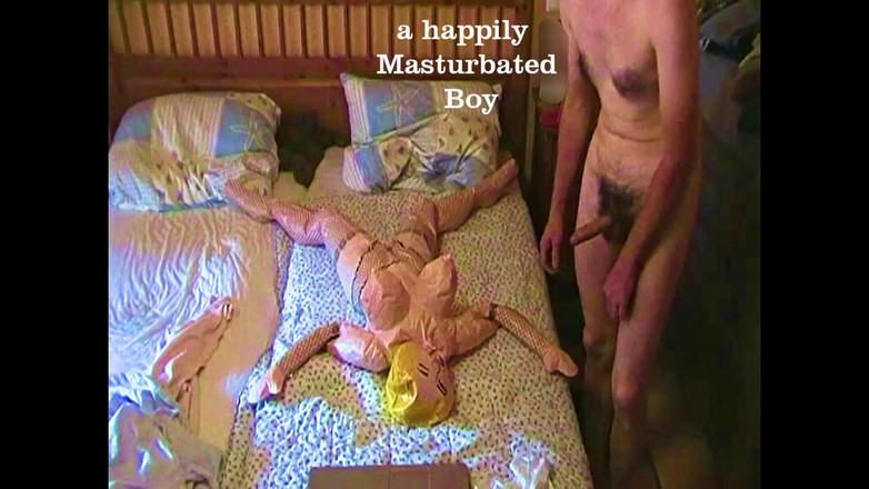 Mark Hannes: 깊게 채워진 보지로 끝나는 섹스돌 침대 섹스