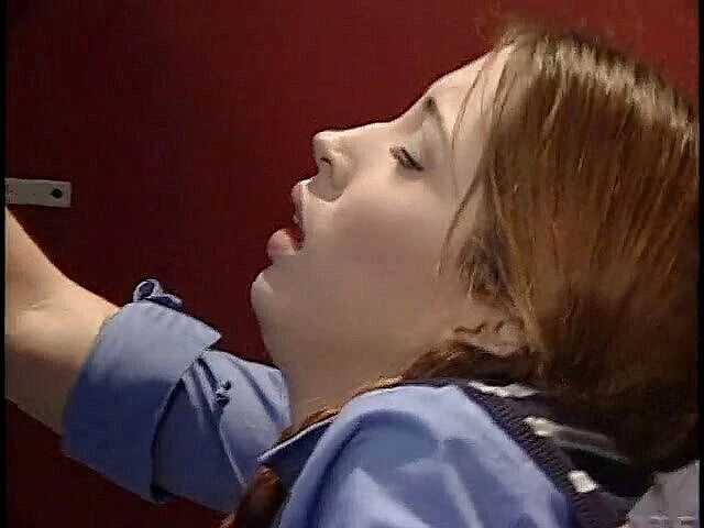 Fuck me in Public: Stranded teen gets fucked by her rescuer