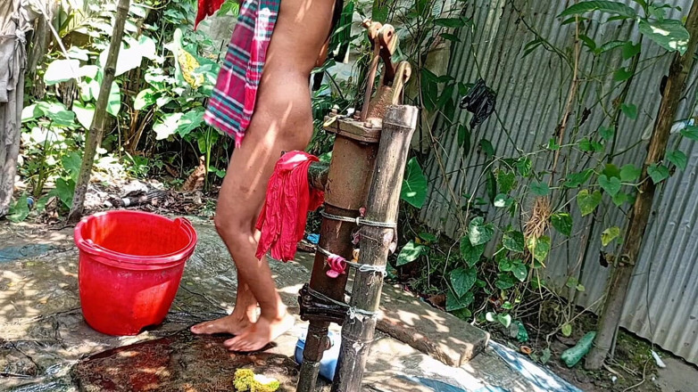 Real Time Enjoy: mainne apni ganv ki sauteli bahan ko baahar choda jabki...