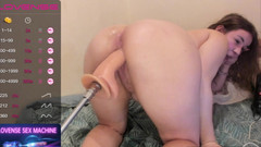 Poppygiirl: Pawg děvka hodně stříká při šukání její těsné kundičky s 9 palcovým...