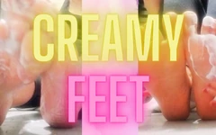 (22) Piedi cremosi